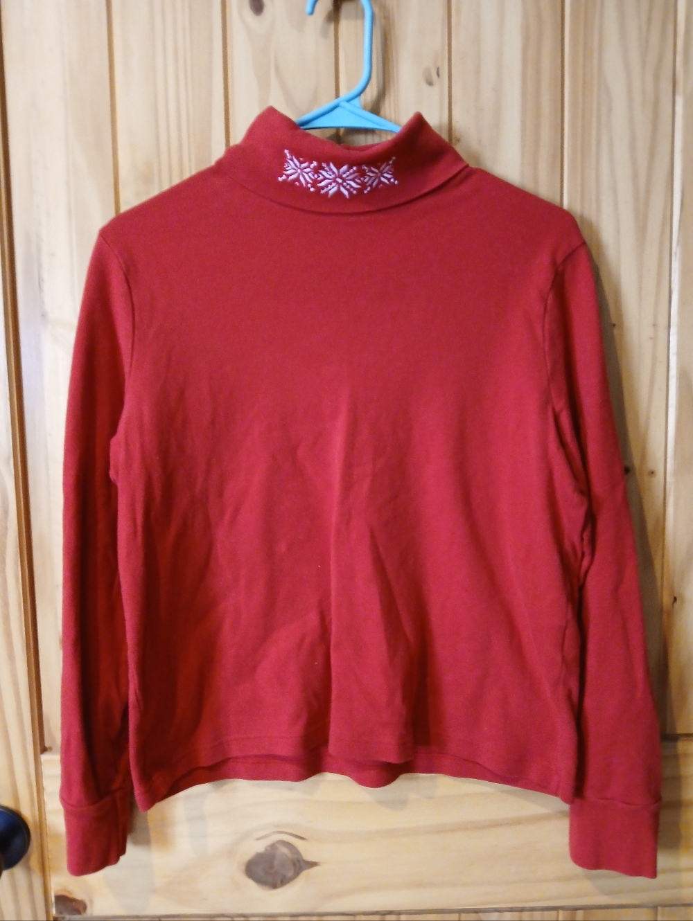 Annex Casual Corner Women’s Red Top With Snowflakes Size L Fits Like M
